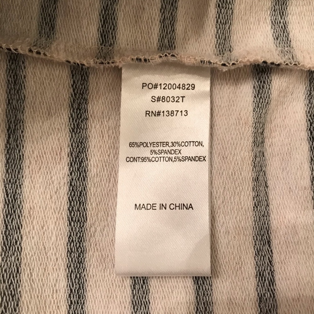Doe & Rae Sweatshirt - Picture 5 of 6